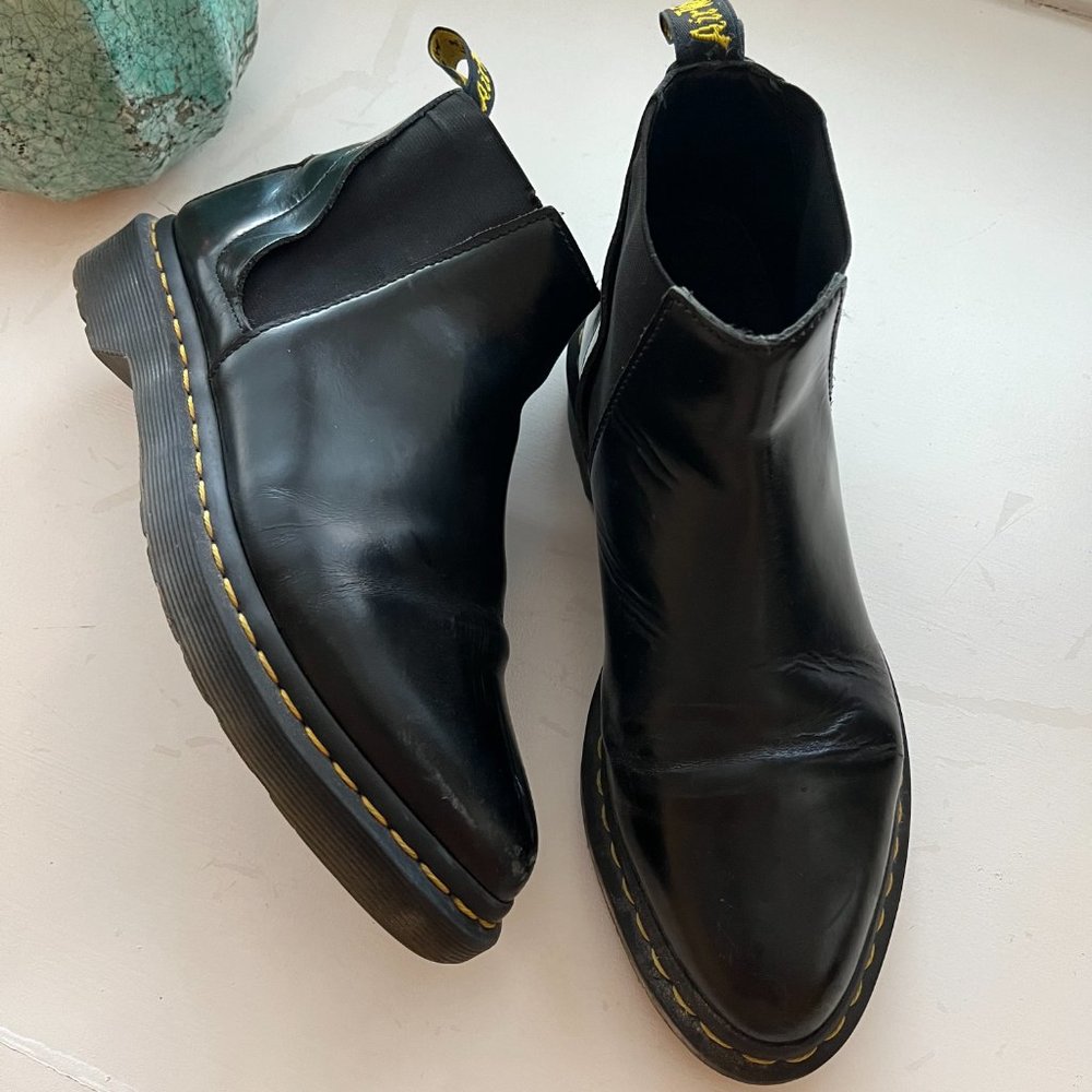 Dr. Martens Smooth Leather Chelsea Boots - Picture 4 of 4